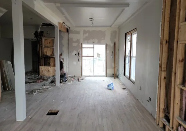 Photo 2 of Single family home for sale at 2018 E 73rd Street, Chicago, IL 60649 | MLS# 12201127 | Listing updated on 2024-12-07