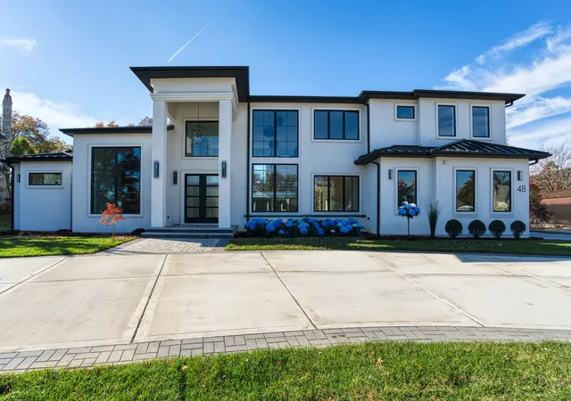Photo 1 of Single family home for sale at 48 Baybrook Ln, Oak Brook, IL 60523 | MLS# 12202643 | Listing updated on 2024-12-06