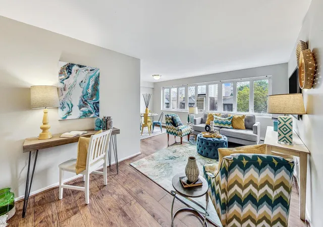 3rd image of 700 W Bittersweet Pl #405, Chicago, IL 60613 | MLS# 12203070