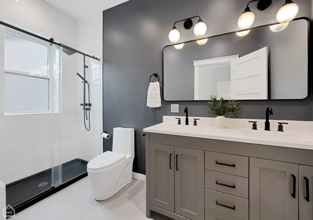 Listing Photo 5 - Condo for sale in building located at 1400 E 56Th St, Chicago, IL 60637 - Unit #2
