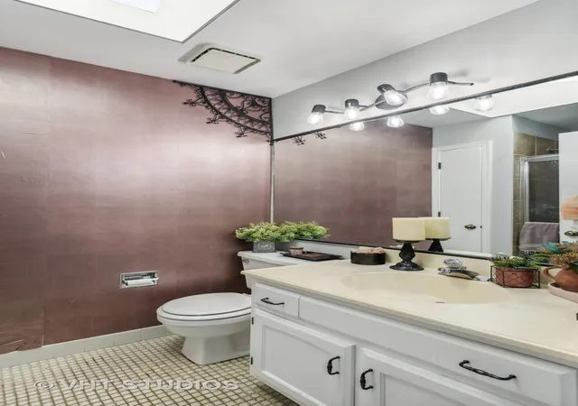 Photo 2 of Condo for sale at 1927 Ardmore Ln #C, Wheaton, IL 60189 | MLS# 12206200 | Listing updated on 2024-12-09