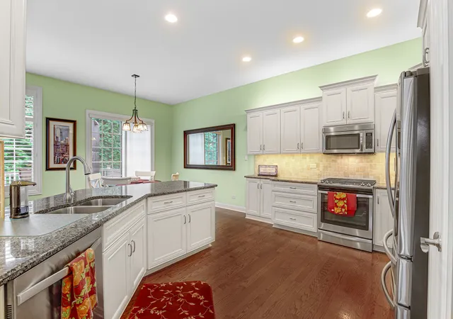 Photo 2 of Townhouse for sale at 11877 Tower Brg Dr, Mokena, IL 60448 | MLS# 12207431 | Listing updated on 2024-12-10
