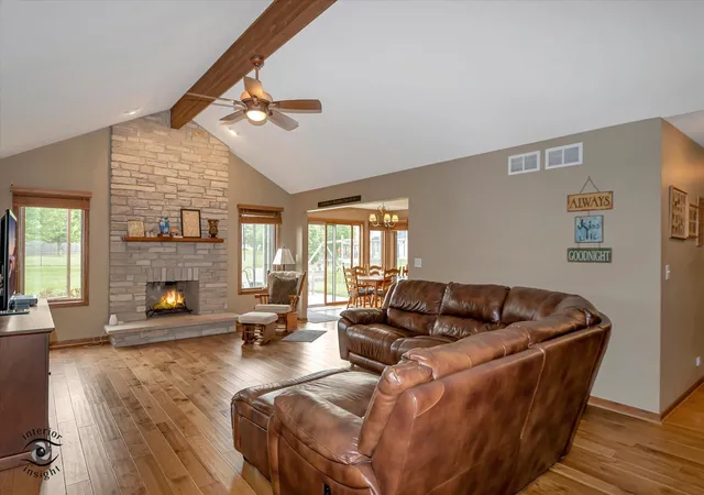 Photo 3 of Single family home for sale at 21160 S Wooded Cvs Dr, Elwood, IL 60421 | MLS# 12208478 | Listing updated on 2024-12-08