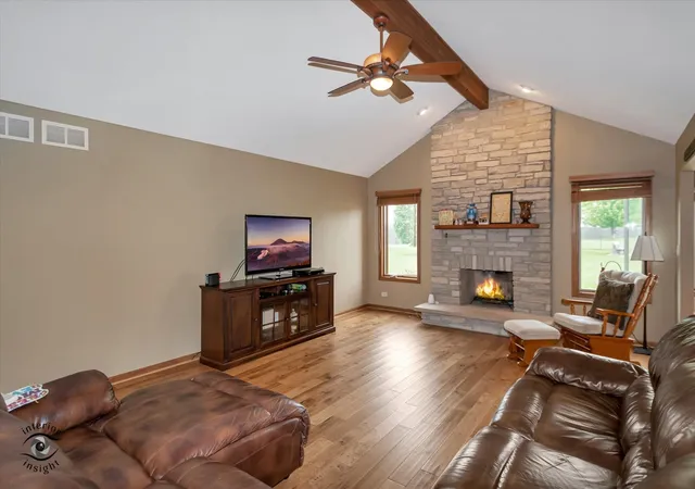 Photo 4 of Single family home for sale at 21160 S Wooded Cvs Dr, Elwood, IL 60421 | MLS# 12208478 | Listing updated on 2024-12-08