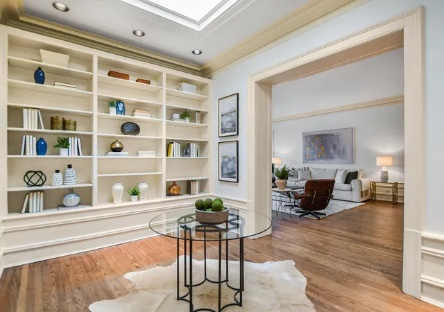 Photo 3 of Condo for sale at 2350 N Lincoln Park West #4S, Chicago, IL 60614 | MLS# 12208557 | Listing updated on 2024-12-10