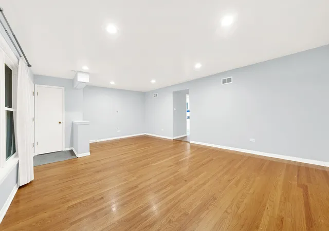 Photo 4 of Single family home for sale at 3751 W 76th Street, Chicago, IL 60652 | MLS# 12209044 | Listing updated on 2024-12-10