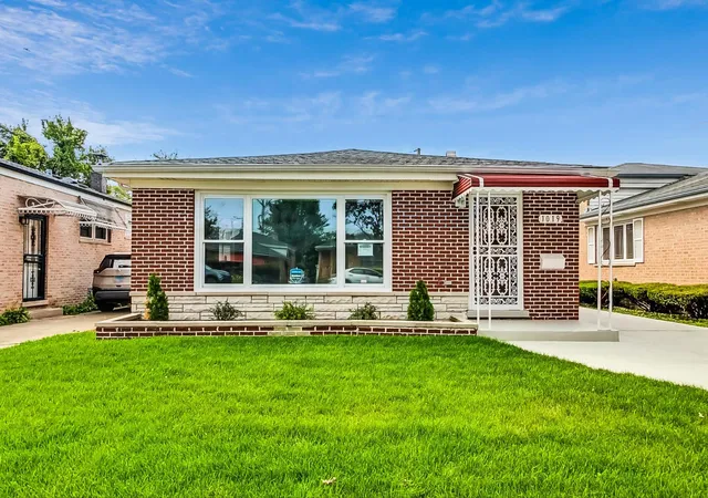 Photo 1 of Single family home for sale at 1019 W 110th Street, Chicago, IL 60643 | MLS# 12209072 | Listing updated on 2024-12-10