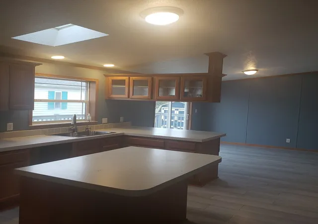 Photo 4 of Manufactured home for sale at 180 Falcon Dr, Lynwood, IL 60411 | MLS# 12209074 | Listing updated on 2024-12-10
