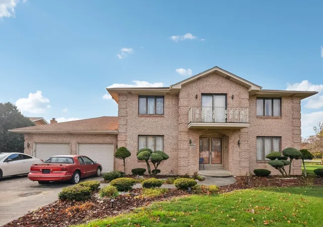 Photo 1 of Single family home for sale at 14106 S Golden Oak Dr, Homer Glen, IL 60491 | MLS# 12210841 | Listing updated on 2024-12-10
