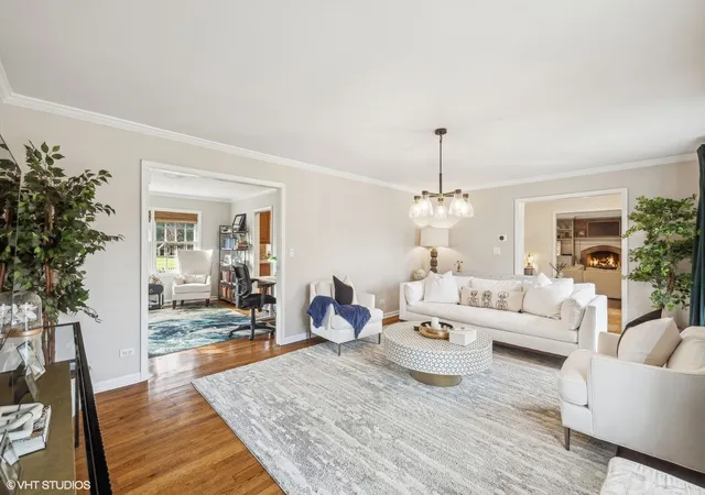 Photo 3 of Single family home for sale at 1336 S West Frk Dr, Lake Forest, IL 60045 | MLS# 12212455 | Listing updated on 2024-12-08