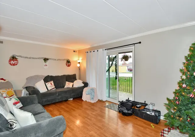 Photo 3 of Condo for sale at 8924 W 140th St #102, Orland Park, IL 60462 | MLS# 12212866 | Listing updated on 2024-12-08