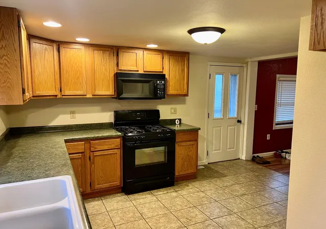 Photo 4 of Single family home for sale at 520 W 10th Street, Rock Falls, IL 61071 | MLS# 12212868 | Listing updated on 2024-12-10