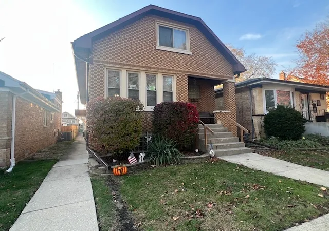 Photo 1 of Single family home for sale at 4226 Gunderson Ave, Berwyn, IL 60402 | MLS# 12212969 | Listing updated on 2024-12-10