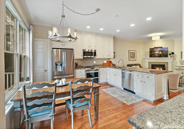 Photo 3 of Townhouse for sale at 213 5th Street, Libertyville, IL 60048 | MLS# 12213698 | Listing updated on 2024-12-06