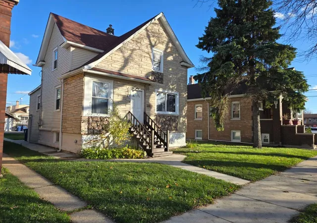 Photo 2 of Single family home for sale at 2527 S 59th Avenue, Cicero, IL 60804 | MLS# 12213777 | Listing updated on 2024-12-06