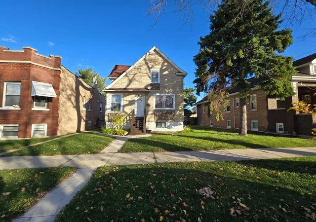 Photo 3 of Single family home for sale at 2527 S 59th Avenue, Cicero, IL 60804 | MLS# 12213777 | Listing updated on 2024-12-06