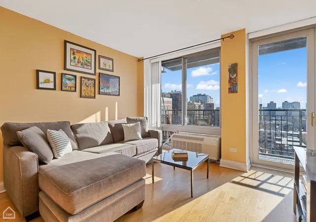 Photo 3 of Condo for sale at 450 W Briar Pl #12D, Chicago, IL 60657 | MLS# 12214814 | Listing updated on 2024-12-10