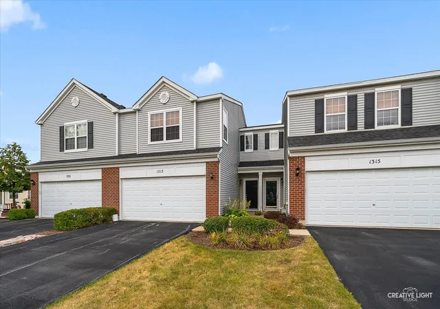 Photo 2 of Condo for sale at 1313 Westhampton Dr #1313, Plainfield, IL 60586 | MLS# 12214860 | Listing updated on 2024-12-09