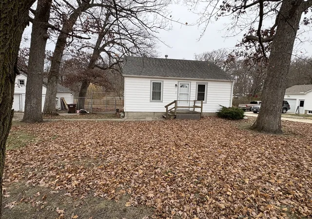 Photo 1 of Single family home for sale at 9758 Flagg Rd, Rochelle, IL 61068 | MLS# 12215905 | Listing updated on 2024-12-09