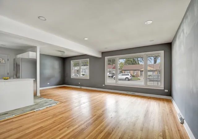 Photo 2 of Single family home for sale at 737 E 157th Place, South Holland, IL 60473 | MLS# 12216513 | Listing updated on 2024-12-10