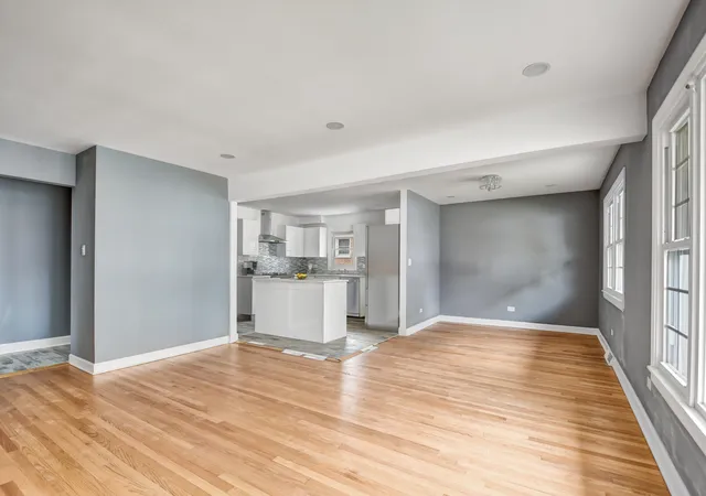 Photo 3 of Single family home for sale at 737 E 157th Place, South Holland, IL 60473 | MLS# 12216513 | Listing updated on 2024-12-10