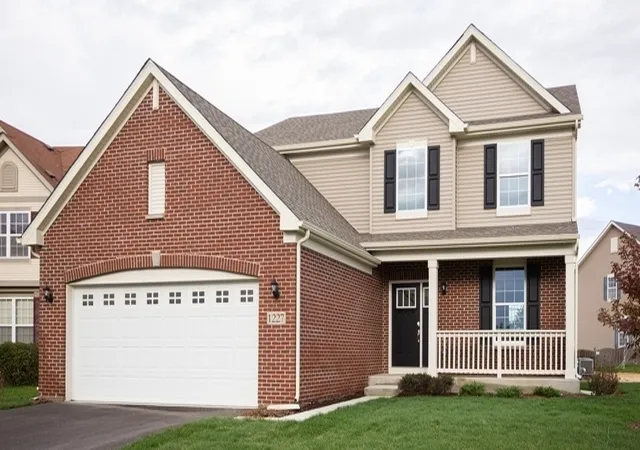 Photo 1 of Single family home for sale at 2302 Desert Canyon Dr, New Lenox, IL 60451 | MLS# 12217473 | Listing updated on 2024-12-09