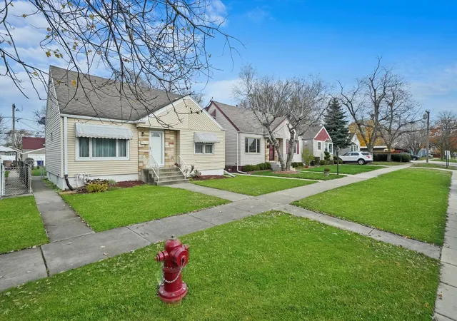 Photo 2 of Single family home for sale at 2626 122nd Street, Blue Island, IL 60406 | MLS# 12217574 | Listing updated on 2024-12-10