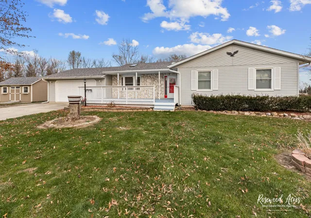 Photo 1 of Single family home for sale at 109 S Elm Ave, Saint Anne, IL 60964 | MLS# 12217857 | Listing updated on 2024-12-09