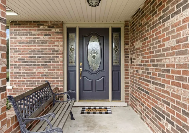 Photo 4 of Single Family Residence at 15652 Glen Dale Ln, Homer Glen, IL 60491 | MLS# 12218103 | | Sold on 2025-03-07