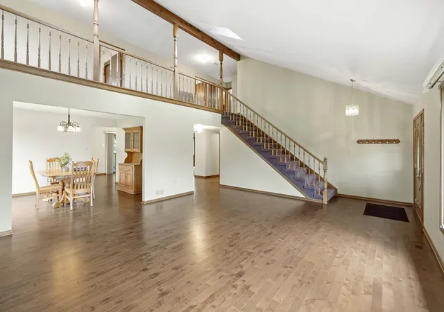Photo 5 of Single Family Residence at 15652 Glen Dale Ln, Homer Glen, IL 60491 | MLS# 12218103 | | Sold on 2025-03-07