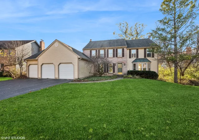 Photo 1 of Single family home for sale at 1415 Spring Hl Dr, Algonquin, IL 60102 | MLS# 12218531 | Listing updated on 2024-12-09