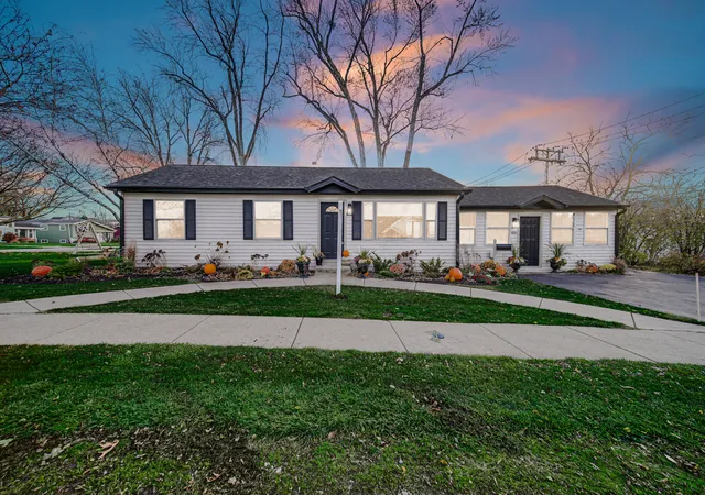 Photo 1 of Single family home for sale at 416 E Elm St, Wheaton, IL 60189 | MLS# 12219002 | Listing updated on 2024-12-07