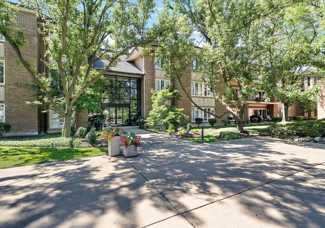 Photo 1 of Condo for sale at 2 Oak Brook Club Dr #B311, Oak Brook, IL 60523 | MLS# 12219015 | Listing updated on 2024-12-07