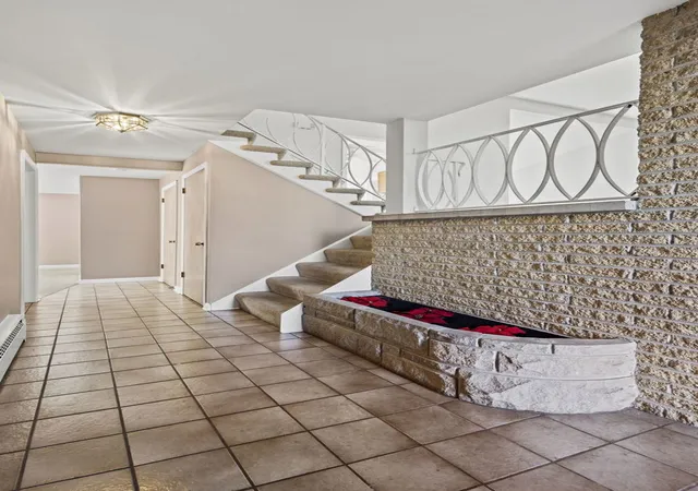 Photo 3 of Single family home for sale at 1407 E Ironwood Dr, Mount Prospect, IL 60056 | MLS# 12219144 | Listing updated on 2024-12-08