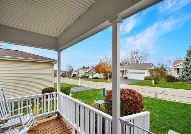 Photo 3 of Single family home for sale at 3417 Steeplechase Wy, Grayslake, IL 60030 | MLS# 12219203 | Listing updated on 2024-12-10