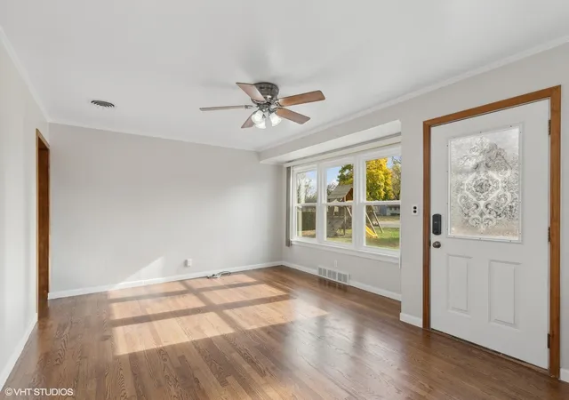 Photo 3 of Single family home for sale at 1704 12th Street, Winthrop Harbor, IL 60096 | MLS# 12219231 | Listing updated on 2024-12-08