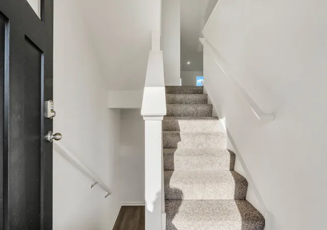 Photo 2 of Townhouse for sale at 1557 Sequoia Way, Aurora, IL 60506 | MLS# 12219243 | Listing updated on 2024-12-08