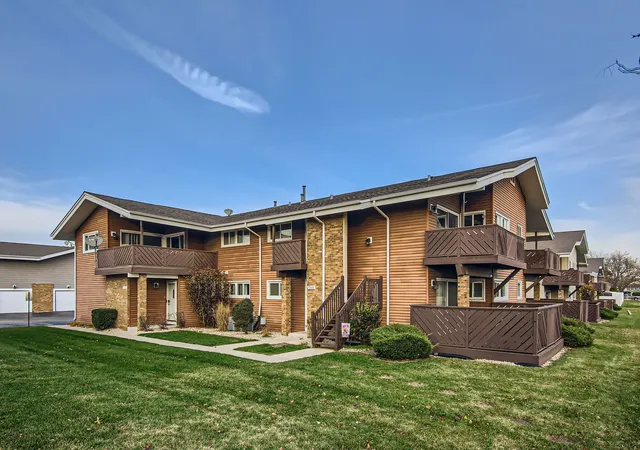 Photo 1 of Condo for sale at 7923 164th Court #281, Tinley Park, IL 60477 | MLS# 12219385 | Listing updated on 2024-12-10