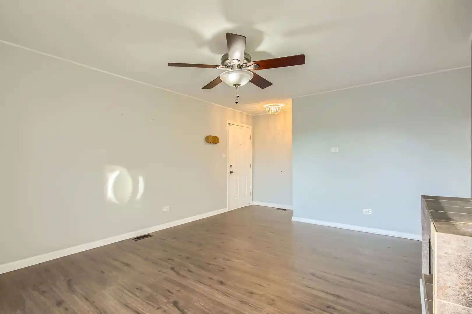 Listing Photo 2 - Condo for sale in 7923 164Th Ct located at 7923 164Th Ct, Tinley Park, IL 60477 - Unit #281