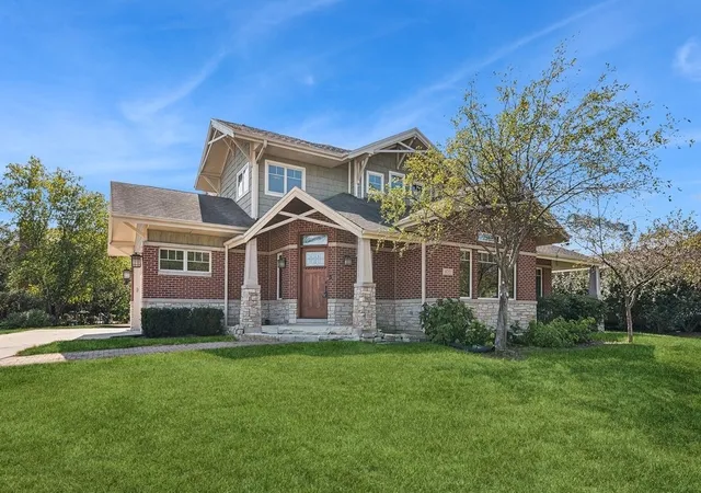 Photo 1 of Single family home for sale at 8751 W 140th St, Orland Park, IL 60462 | MLS# 12219708 | Listing updated on 2024-12-08