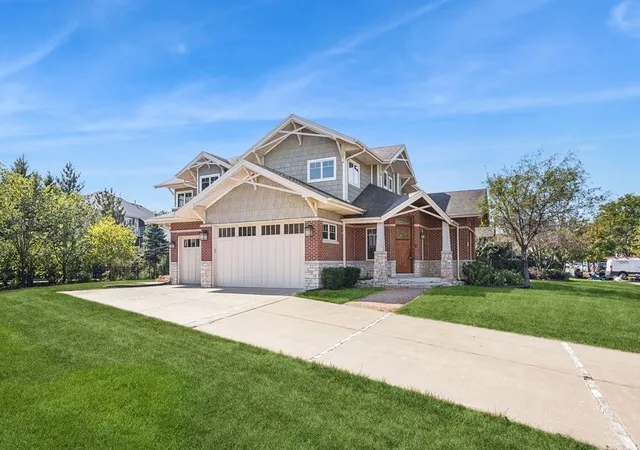 Photo 2 of Single family home for sale at 8751 W 140th St, Orland Park, IL 60462 | MLS# 12219708 | Listing updated on 2024-12-08