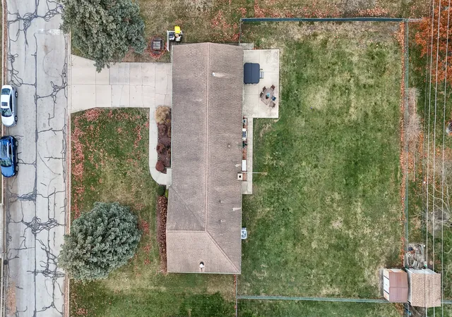 Photo 3 of Single family home for sale at 801 S 10th Avenue, La Grange, IL 60525 | MLS# 12219875 | Listing updated on 2024-12-09