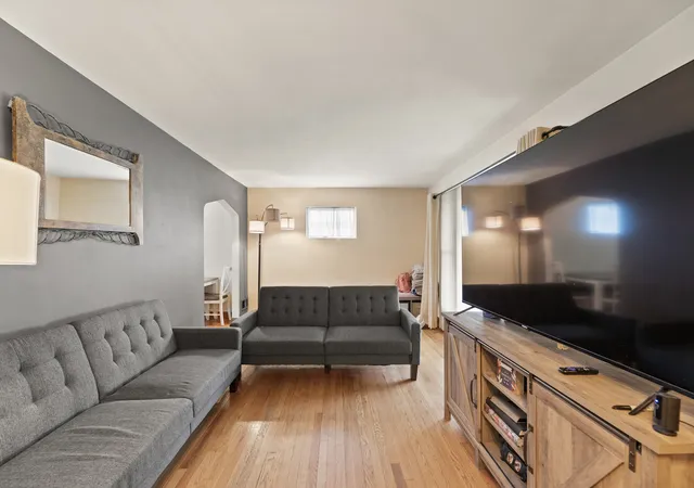 Photo 3 of Single family home for sale at 3912 Wisconsin Ave, Berwyn, IL 60402 | MLS# 12220028 | Listing updated on 2024-12-09