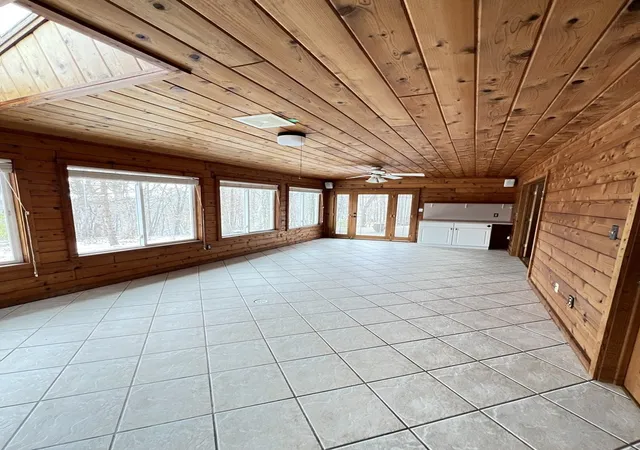 Photo 3 of Single family home for sale at 411 Illini Dr, Hopewell, IL 61565 | MLS# 12220307 | Listing updated on 2024-12-09