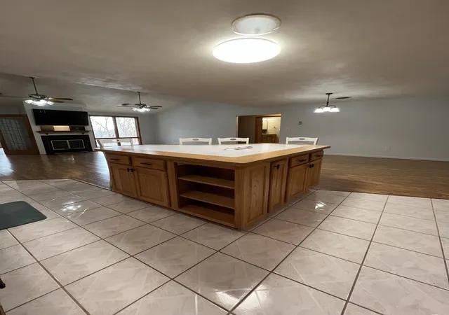 Photo 4 of Single family home for sale at 411 Illini Dr, Hopewell, IL 61565 | MLS# 12220307 | Listing updated on 2024-12-09