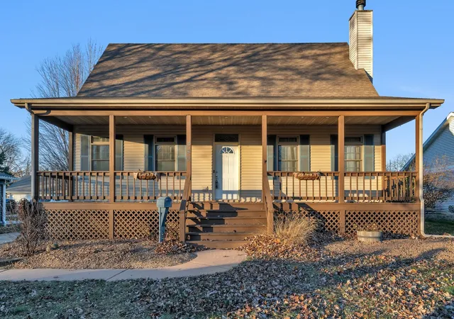 Photo 1 of Single family home for sale at 380 E 2nd St, Coal City, IL 60416 | MLS# 12220392 | Listing updated on 2024-12-09