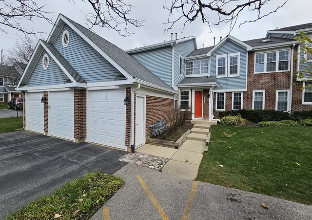 Photo 1 of Condo for sale at 214 W Jennifer Ln #1-6A, Palatine, IL 60067 | MLS# 12220484 | Listing updated on 2024-12-09