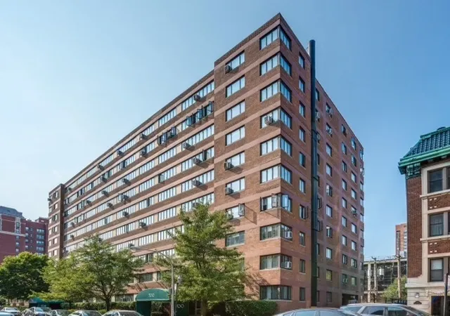 2nd image of 700 W Bittersweet Pl #706, Chicago, IL 60613 | MLS# 12220961