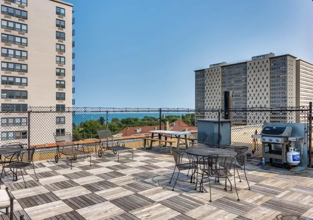 4th image of 700 W Bittersweet Pl #706, Chicago, IL 60613 | MLS# 12220961