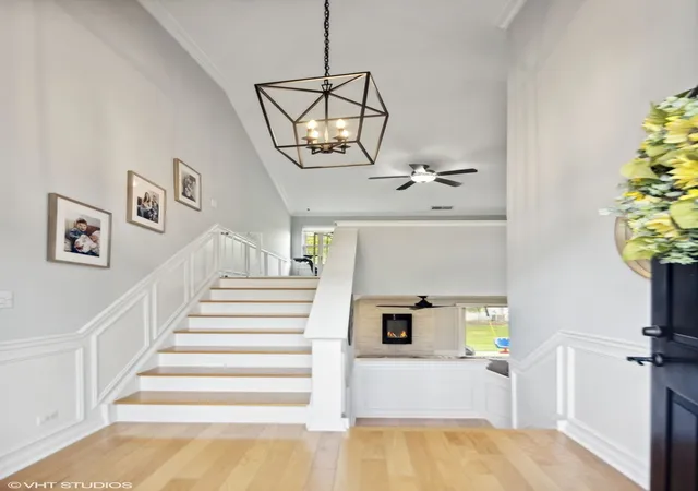 Photo 3 of Townhouse for sale at 256 Weather Hill Dr, Willowbrook, IL 60527 | MLS# 12221008 | Listing updated on 2024-12-10